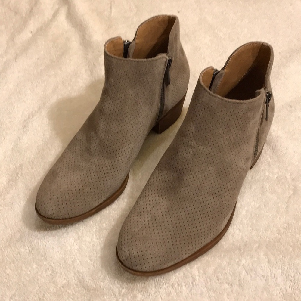 New Lucky Brand Booties - size 8 - Picture 5 of 7